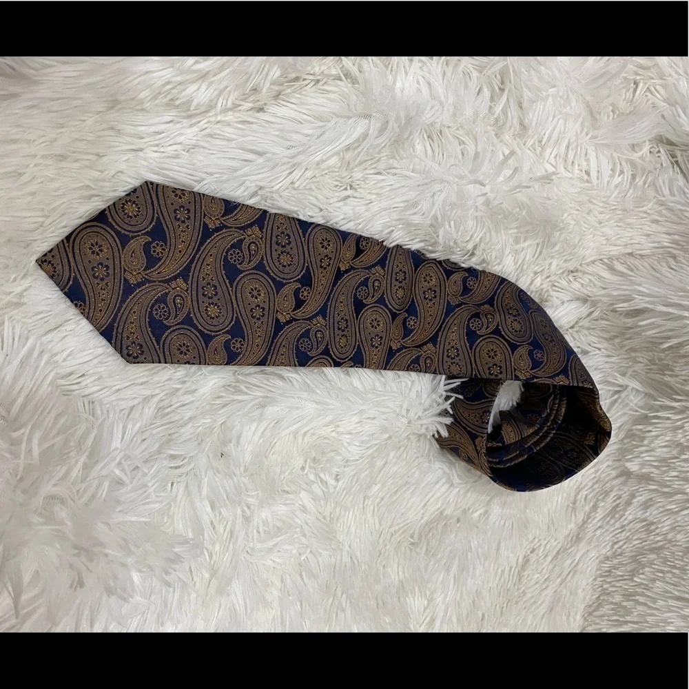 Merona Blue and Gold paisley tie 100% silk